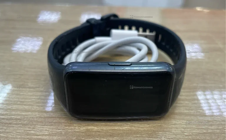 Фитнес браслет Huawei band 6