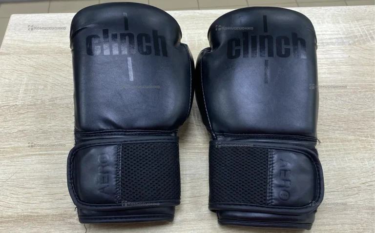 Перчатки боксерские Clinch 10oz