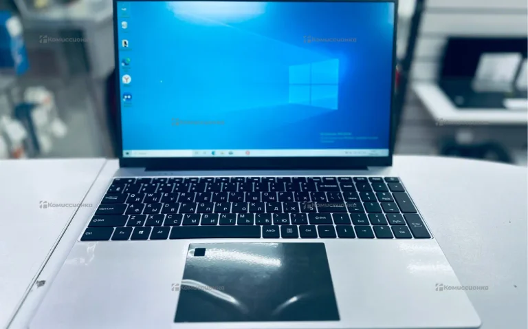 Ноутбук  Default string P142