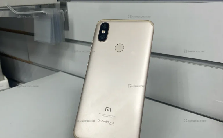 Xiaomi Mi A2 (Mi 6X) 4/64 ГБ