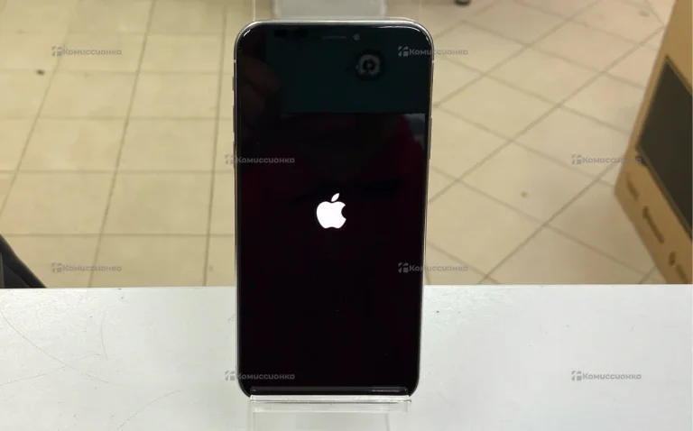 Apple iPhone X 3/64 ГБ