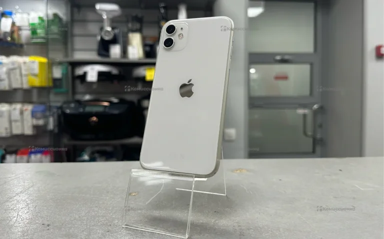 Apple iPhone 11 4/128 ГБ