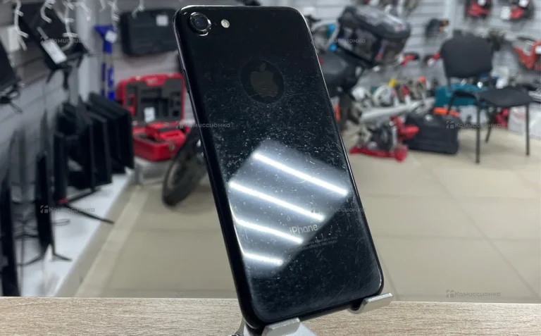 Apple iPhone 7 2/128 ГБ