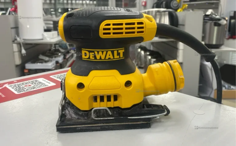 Вибро шлейф машинка DeWalt dwe6411