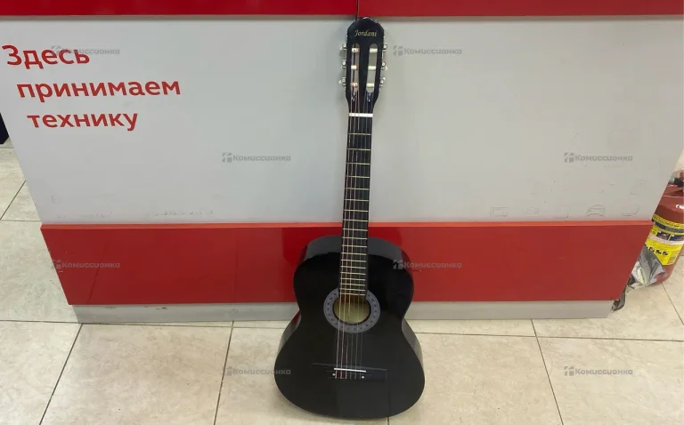 Акустическая гитара Jordani JD3905