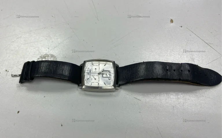 Часы  Jacques lemans 1-1474