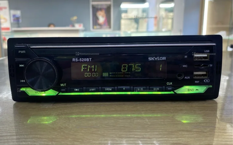 Автомагнитола  Skylor RS-520BT
