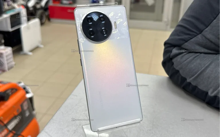 Tecno Spark 20 Pro+ 8/256 ГБ