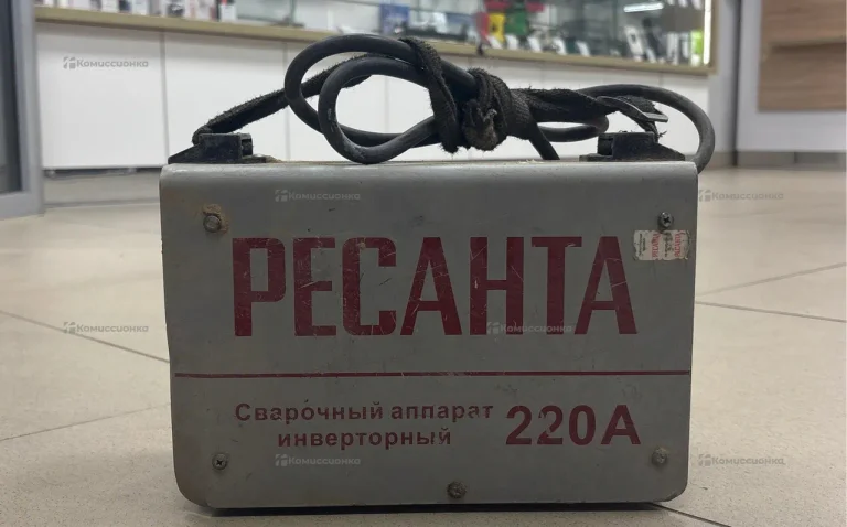 Инверторный сварочный аппарат Ресанта САИ 220А