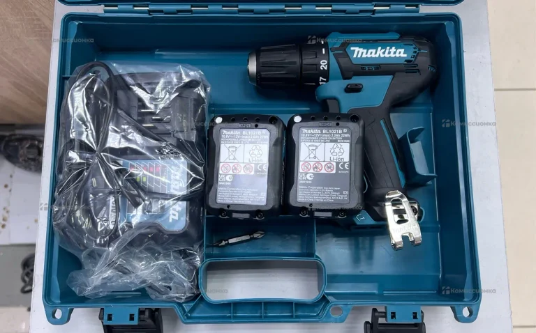 Дрель шуруповерт Makita DF333D