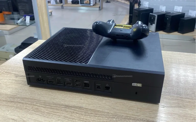 Приставка Xbox One 1000 ГБ