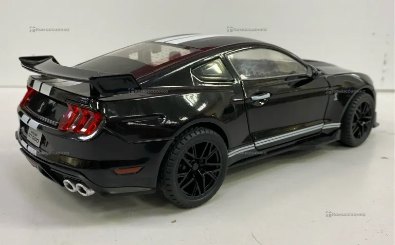 Мустанг черный