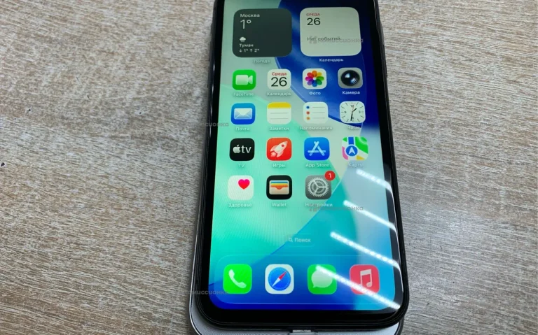 Apple iPhone 11 4/64 ГБ