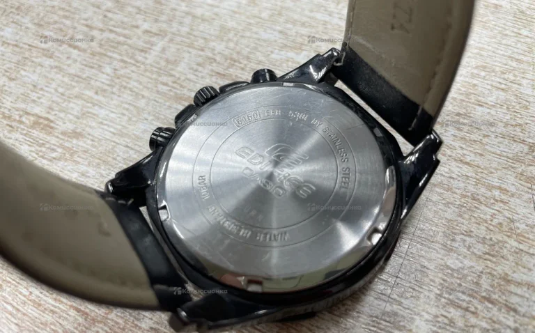 Часы  EDIFICE CASIO WR 100m