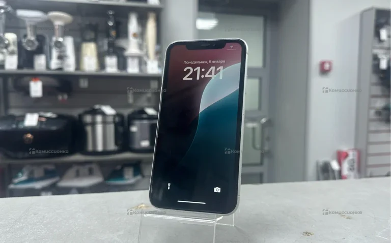 Apple iPhone XR 3/64 ГБ