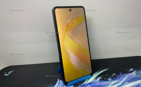 Телефон Infinix Smart 8 4/128 ГБ