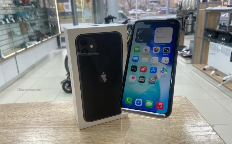 Apple iPhone 11 4/64 ГБ
