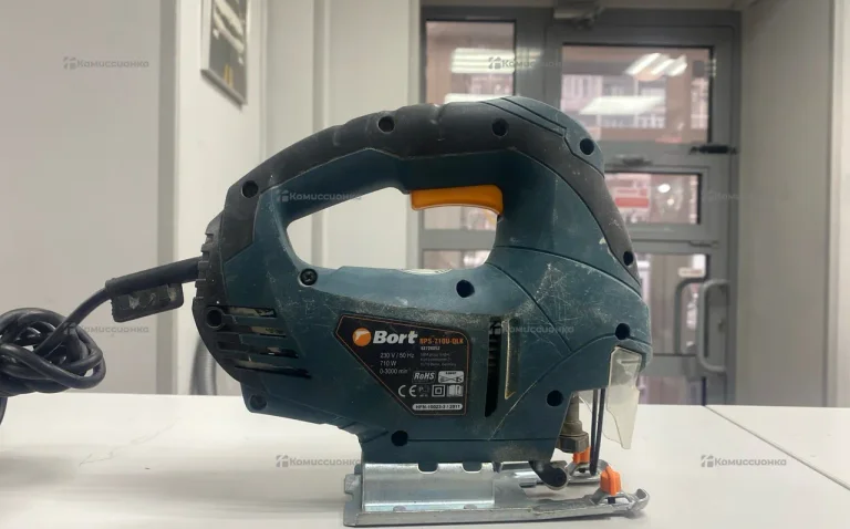 Электролобзик Bort BPS-751-L