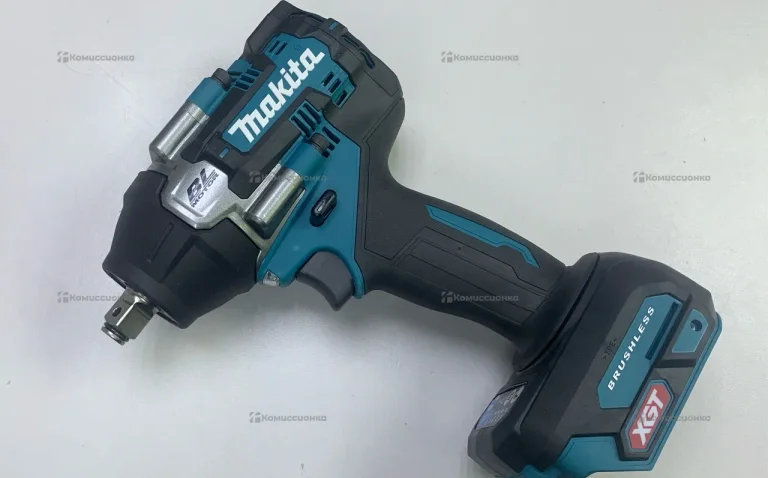Аккумуляторный Гайковерт Makita TW007G