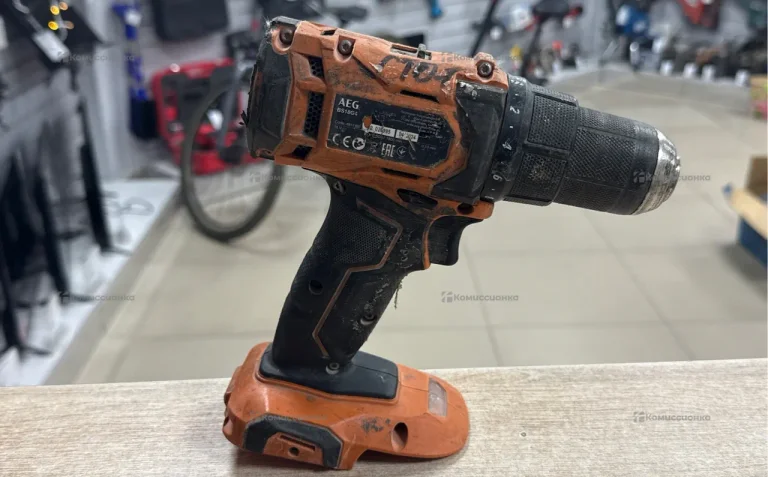 Аккумуляторная дрель-шуруповерт AEG BS18G4