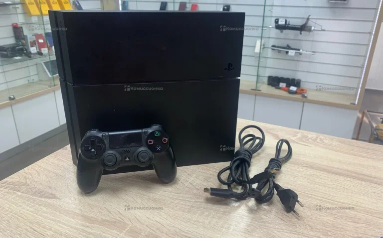 Приставка Sony PS4 Fat 1Tb.