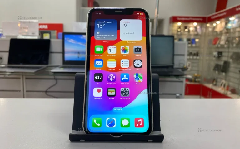 Apple iPhone 11 4/64 ГБ