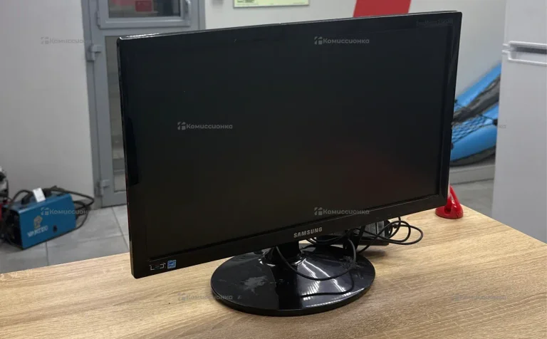 Монитор Samsung S19B300N