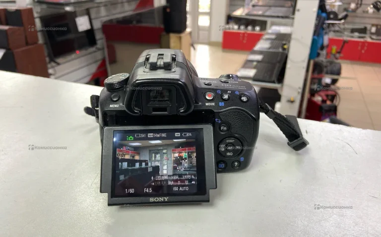 Фотоаппарат  Sony SLT-A37