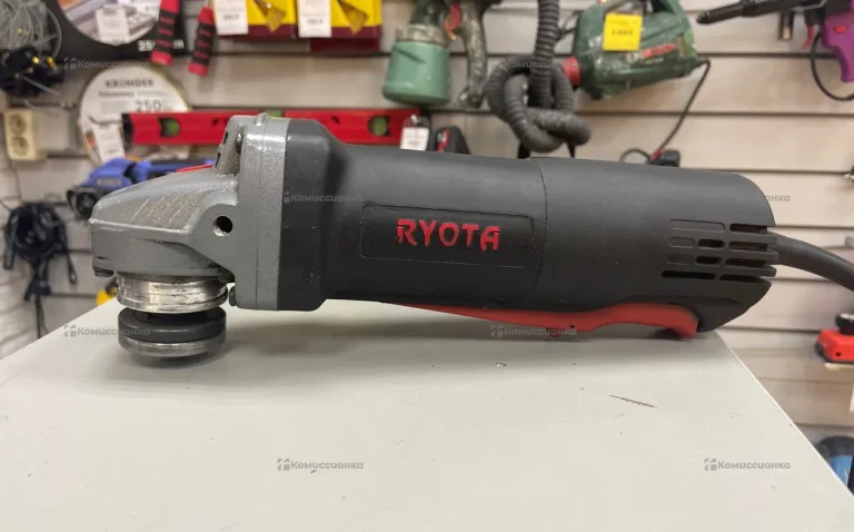 УШМ Ryota R9562