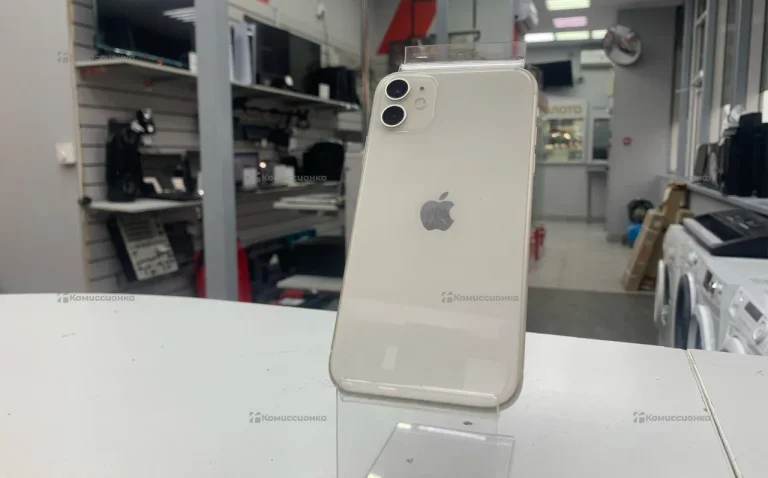 Apple iPhone 11 4/64 ГБ