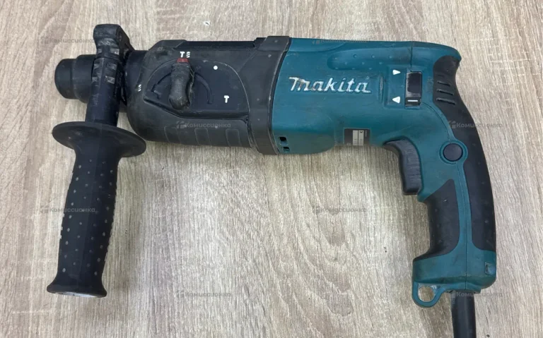 Перфоратор Makita HR2470