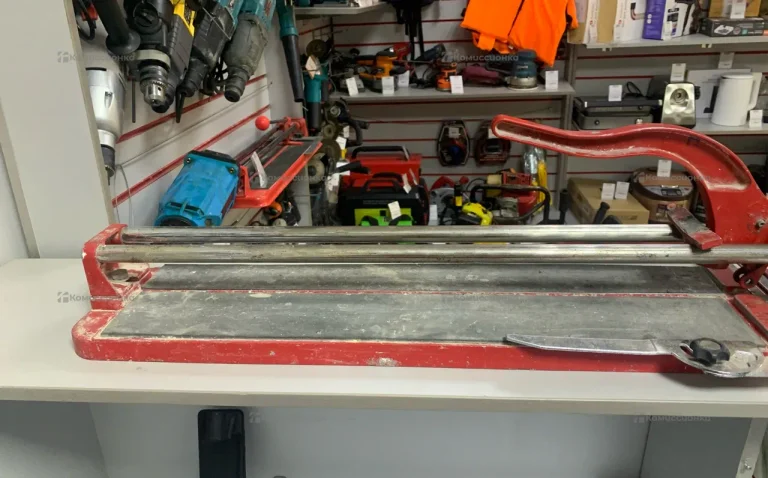 Плиткорез Красный