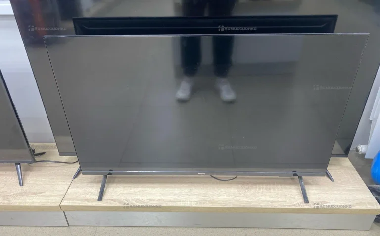 Телевизор Philips 43PFS6825