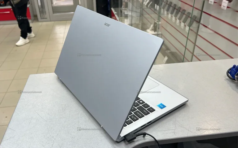 Ноутбук Acer 215-33