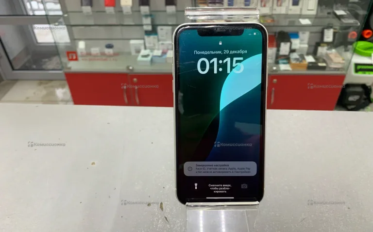 Apple iPhone 11 4/64 ГБ