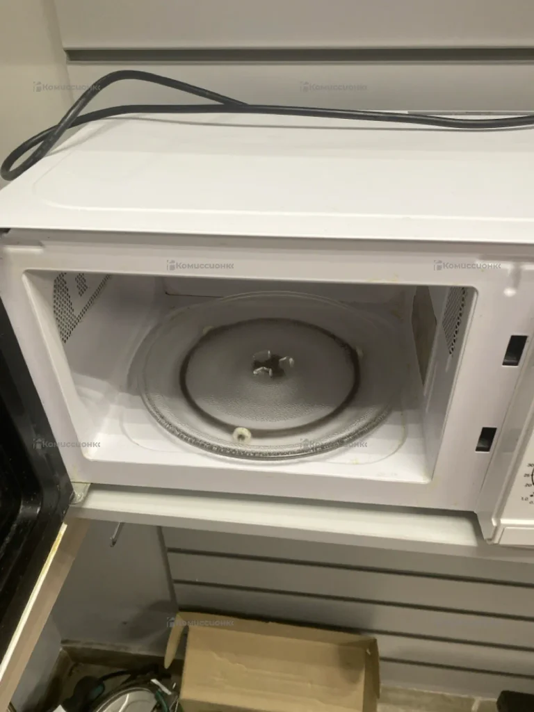 Микроволновая печь  StarWind