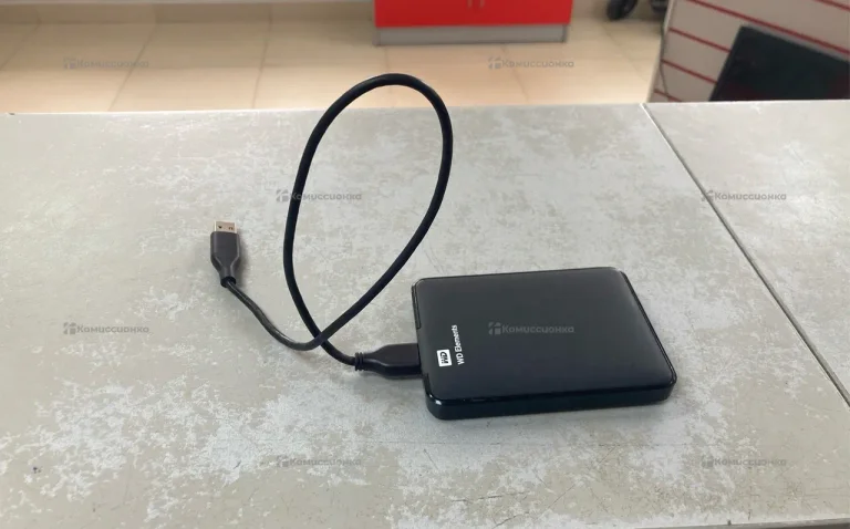 Внешний жесткий диск  seageit 1 tb