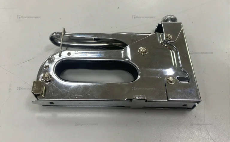 Скобозабивной пистолет ЕРМАК 648-016