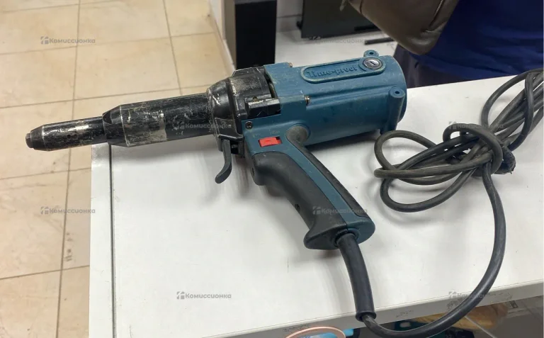 Заклёпочник TAC500A