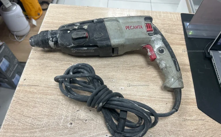 Перфоратор Ресанта П-28-800К