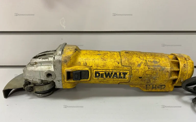 Ушм Dewalt Dwe4235
