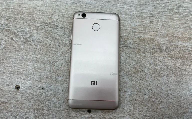 Xiaomi Redmi 4 (4X) 3/32 ГБ