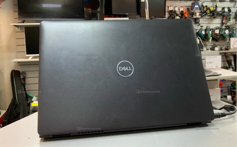 Ноутбук  Dell latitude 5300