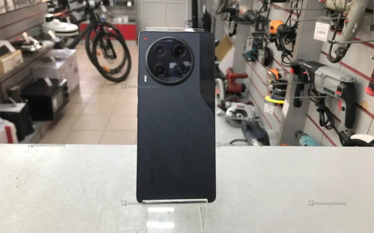 Tecno Camon 30 8/256 ГБ