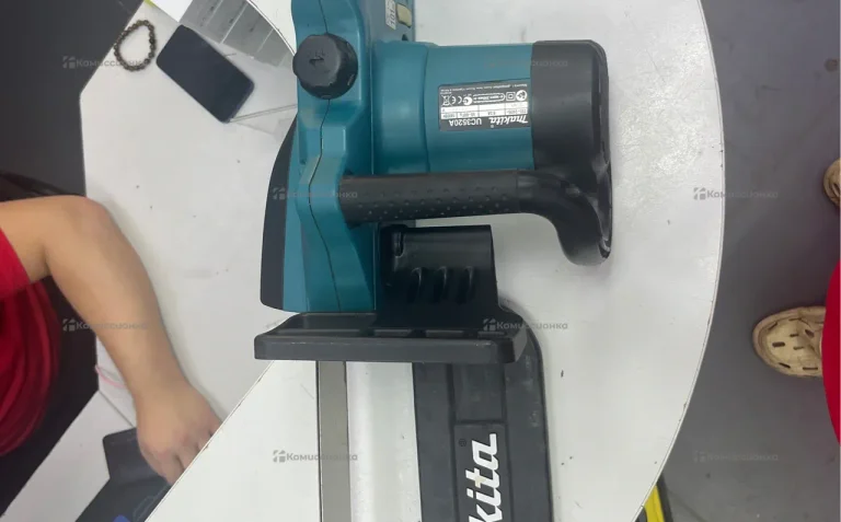 Цепная пила makita UC3520A