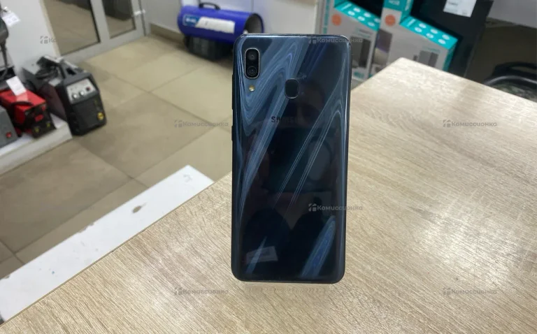 Samsung Galaxy A30 3/32 ГБ
