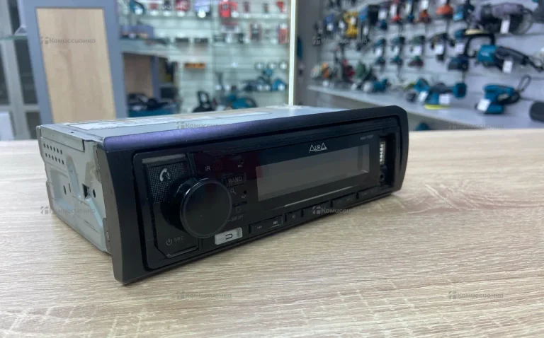 Автомагнитола  Aura AMH-77DSP