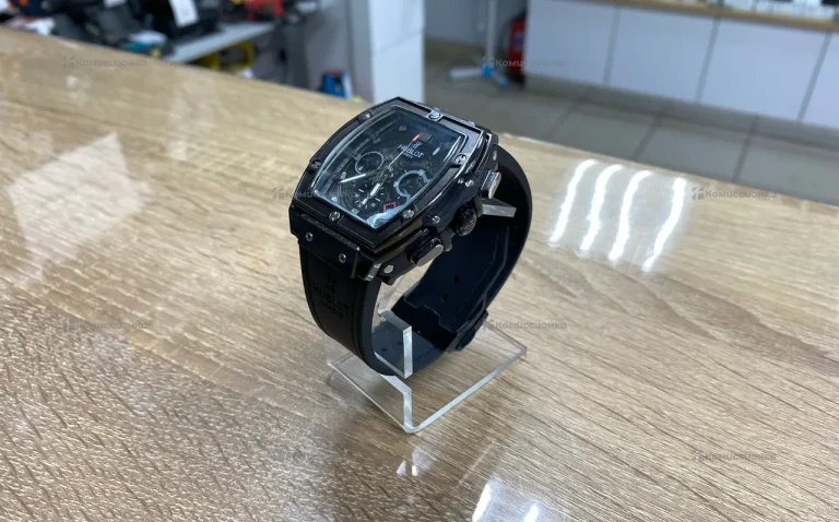 Часы hublot 582896