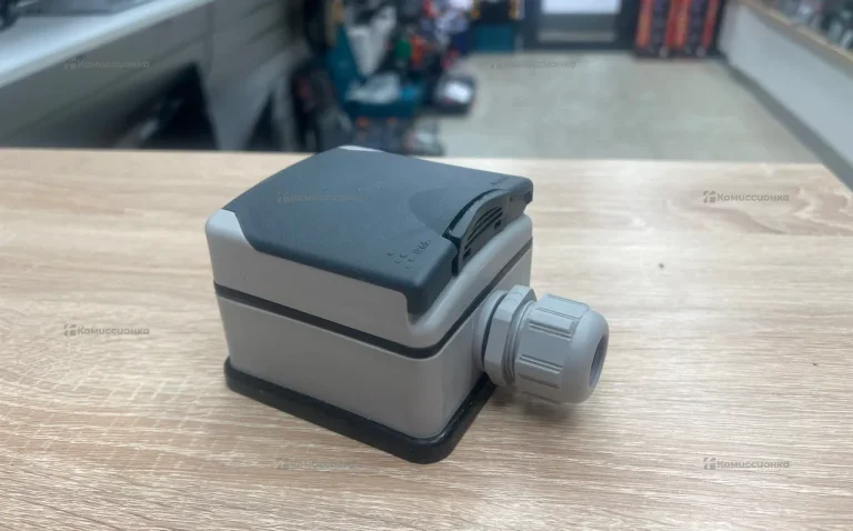 Силовая розетка Legrand 091657