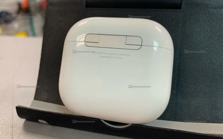 Наушники  AirPods 4